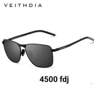 Lunette soleil noir polarisé elle protège les rayons de soleil